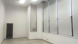 Toh Guan Road (D22), Warehouse #558748161